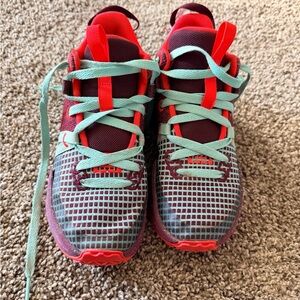 Nike Lebron Witness 7 SE size 3.5Y